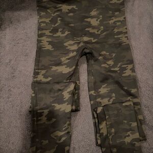 Camo spanx leggings